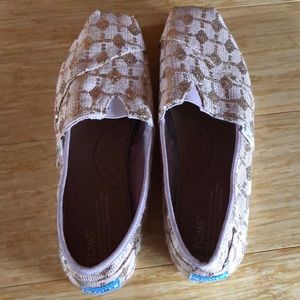 toms canvas loafers; size 8.5